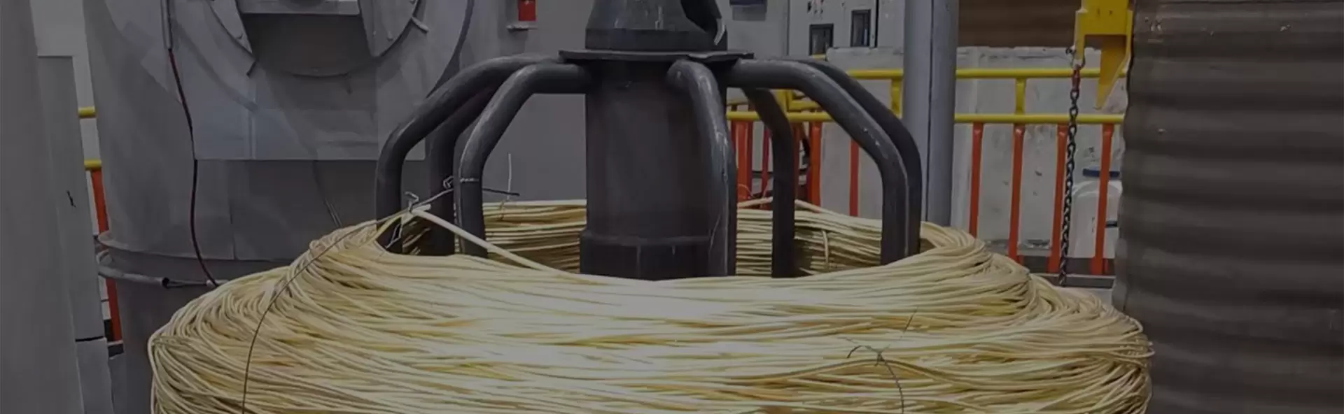 Bell annealer for wire coils of copper and copper alloy