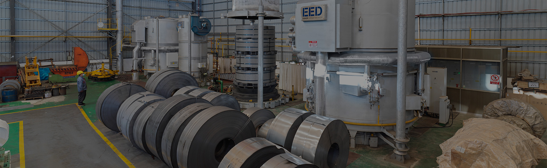 Bell annealer for steel strip